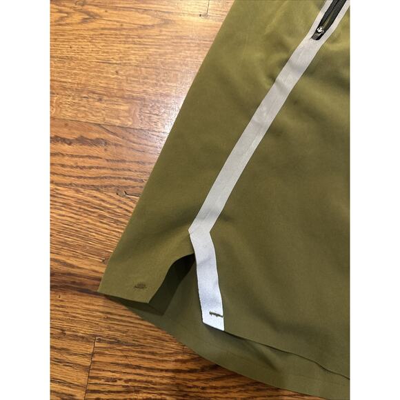Outerknown Active Shorts XL Olive Green - Picture 3 of 14